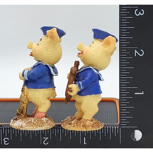 Sailor Pig figurines with anchor, helm. LOT OF 2 Resin 2.5in tall. Vintage Farm - Picture 8 of 13